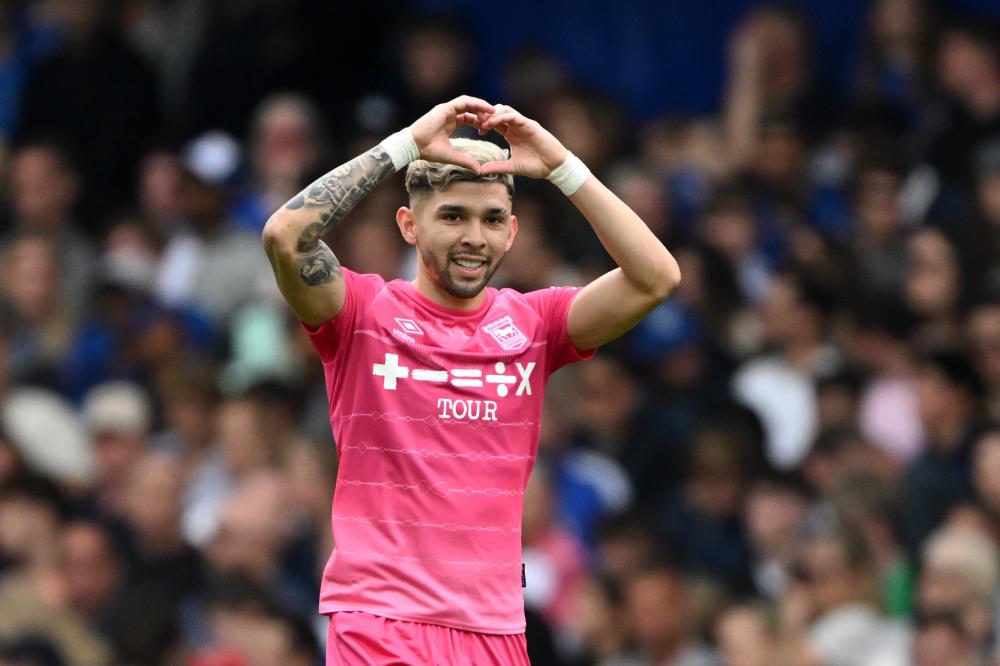 而郑钦文收 而郑钦文收